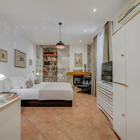 Casa de hóspedes Victoria Luxury - Downtown 4*