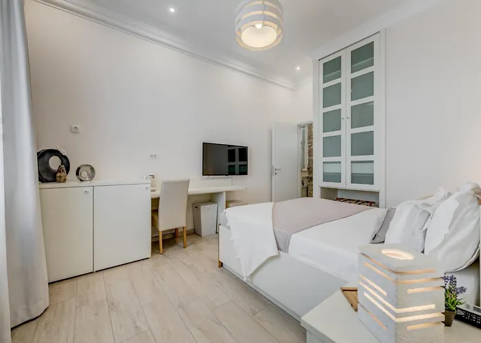 Victoria Luxury - Downtown 4* سبليت