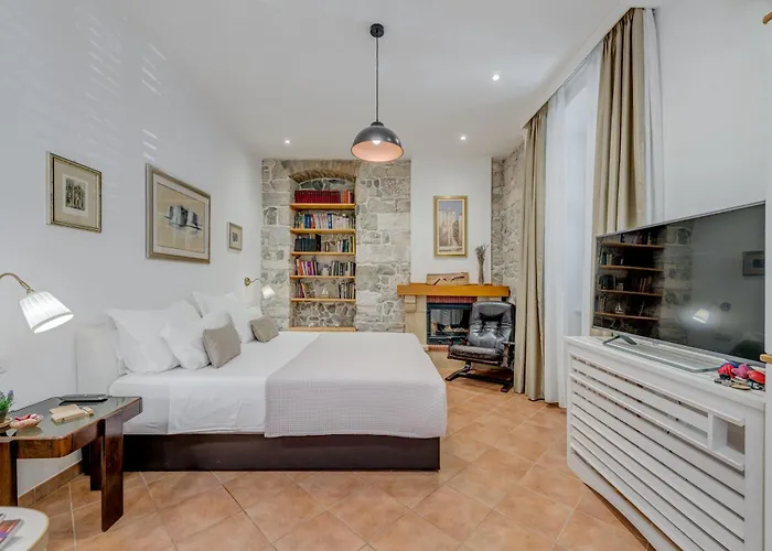 بيت ضيافة Victoria Luxury - Downtown 4*