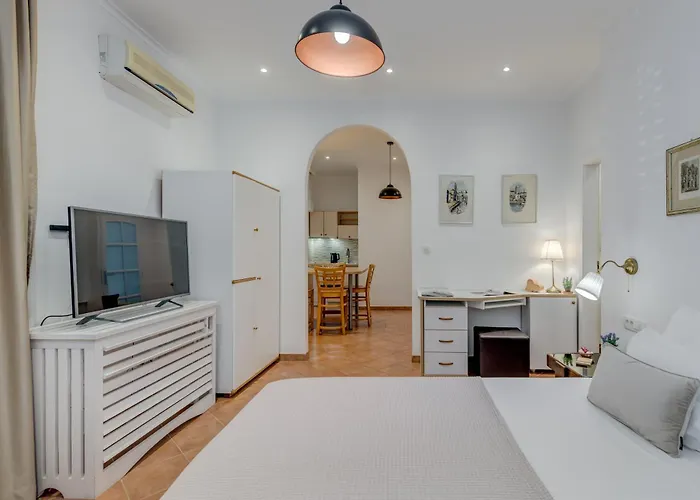 Victoria Luxury - Downtown 4*