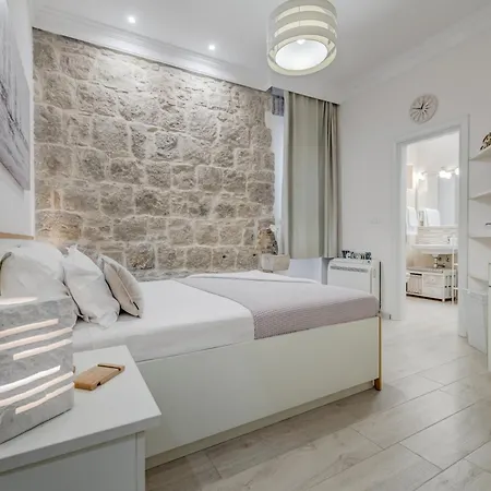 Guest house Victoria Luxury - Downtown
