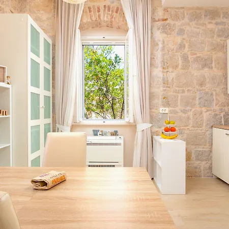 Victoria Luxury - Downtown Gostinjska kuća 4*