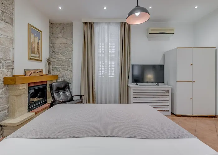 Victoria Luxury - Downtown بيت ضيافة 4*
