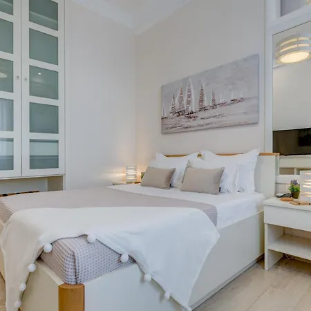 Victoria Luxury - Downtown Affittacamere